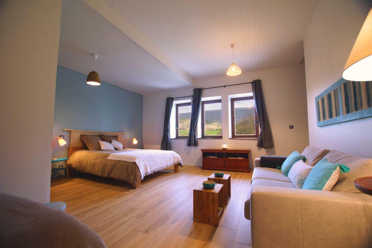 Terres De La Grange Bed & Breakfast Cuisiat Eksteriør bilde